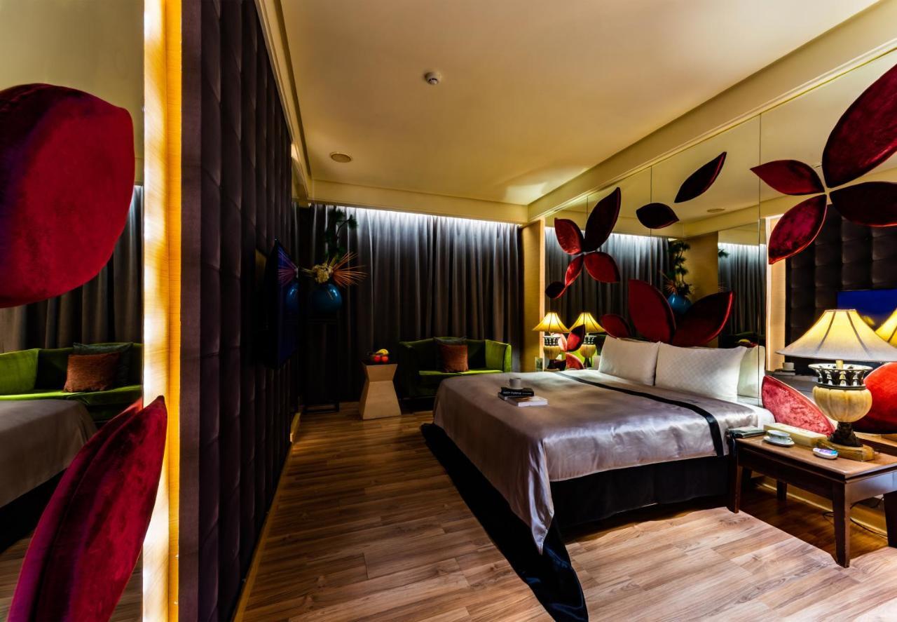 Liti Motel Taichung Exterior photo
