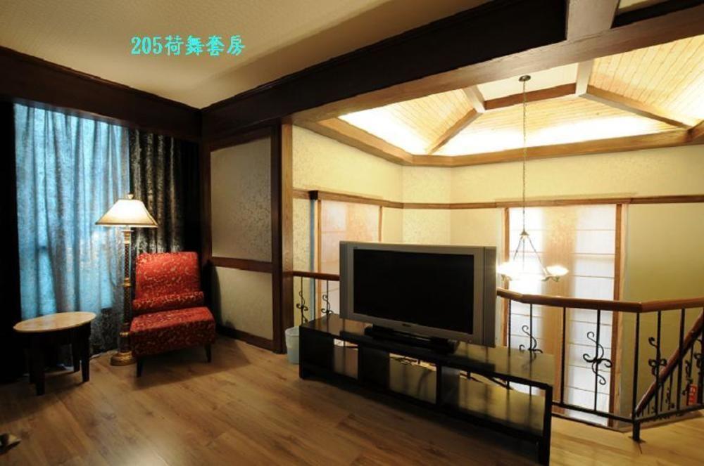 Liti Motel Taichung Exterior photo