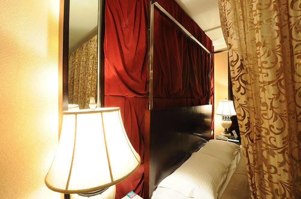 Liti Motel Taichung Exterior photo