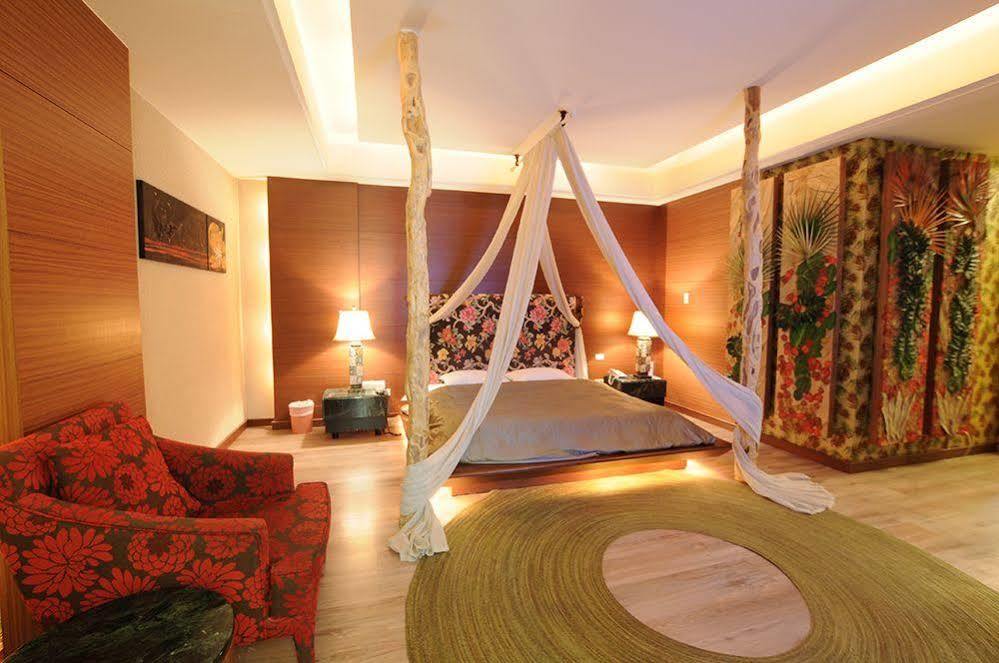 Liti Motel Taichung Exterior photo